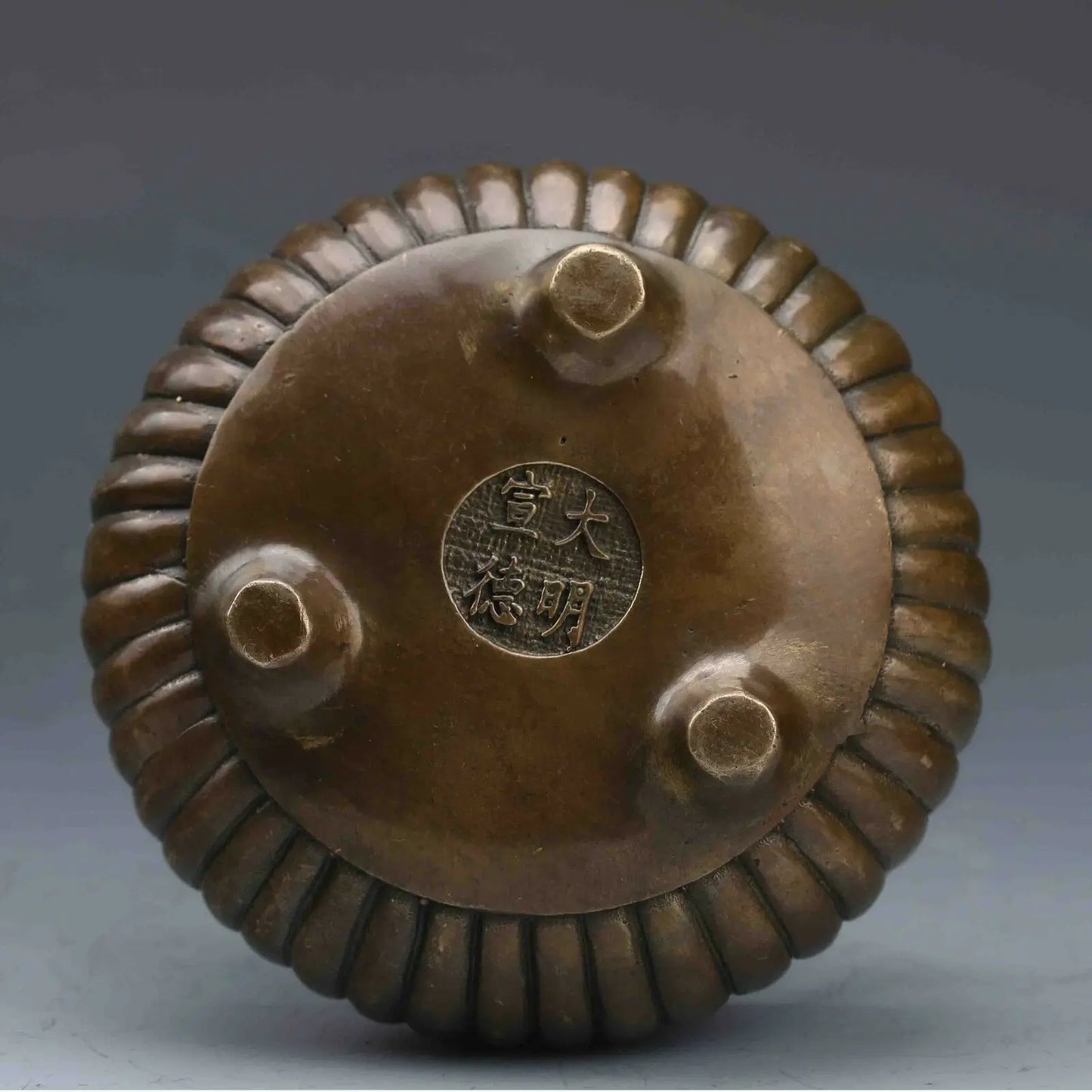 Chinese Bronze Hand-Carved Incense Burner Ming Dynasty XuanDe Mark