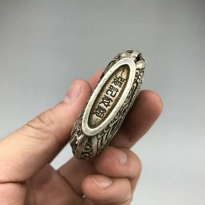 Chinese ancient Tibetan silver snuff bottle hand-carved Chinese dragon pattern
