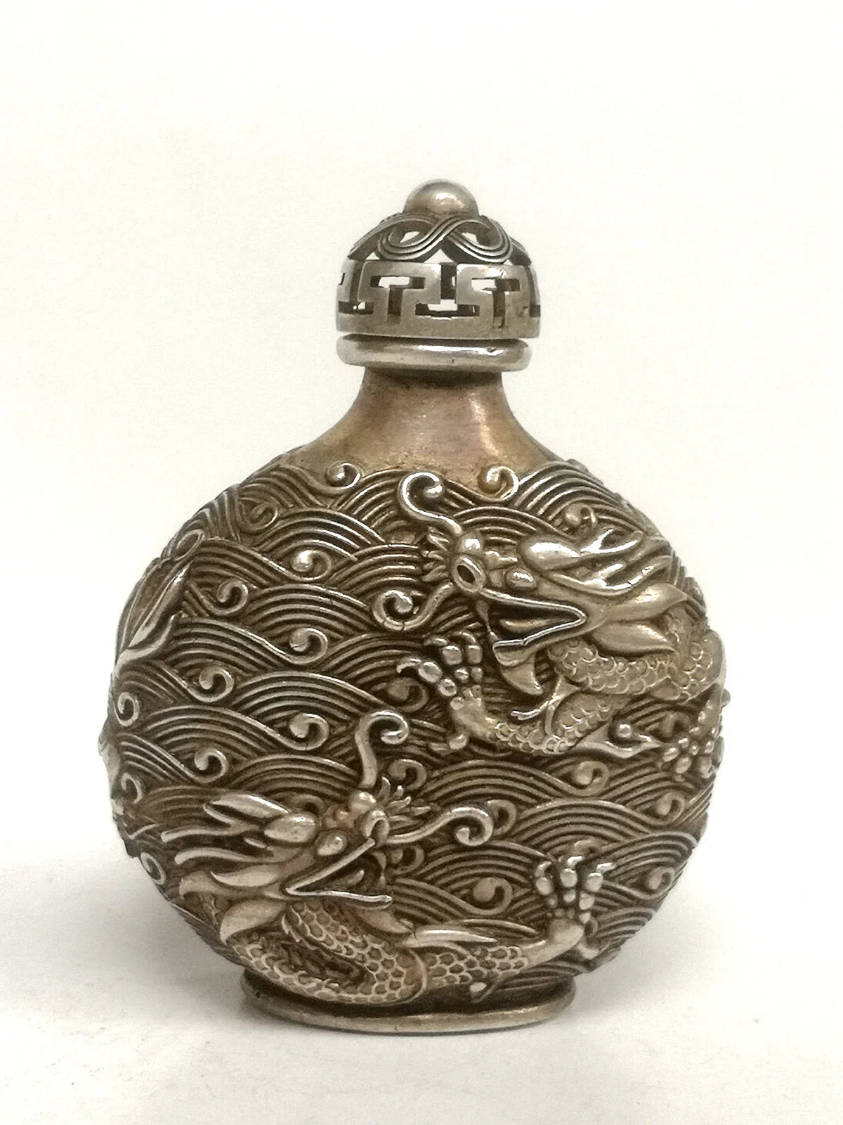 Collection China Ancient Tibet Silver Carving Dragon Snuff Bottle Decoration